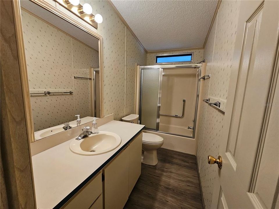 For Sale: $259,900 (2 beds, 2 baths, 1573 Square Feet)