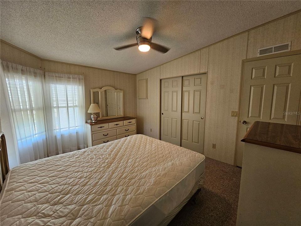 For Sale: $259,900 (2 beds, 2 baths, 1573 Square Feet)