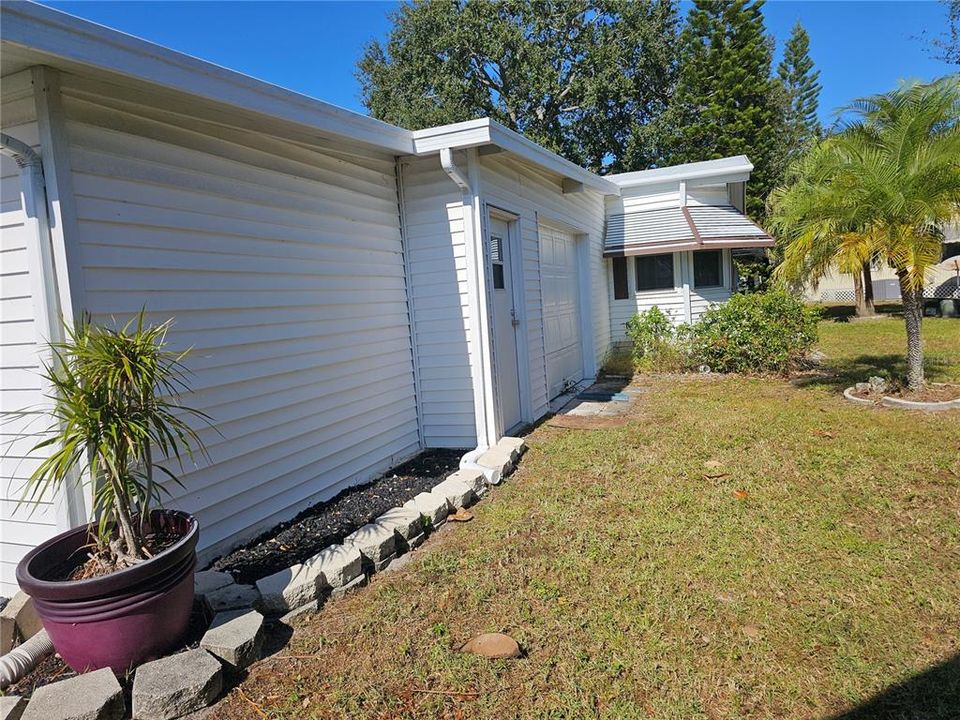 For Sale: $259,900 (2 beds, 2 baths, 1573 Square Feet)