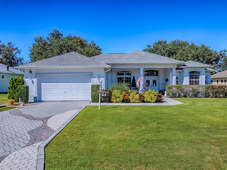 Active With Contract: $725,000 (3 beds, 2 baths, 2460 Square Feet)