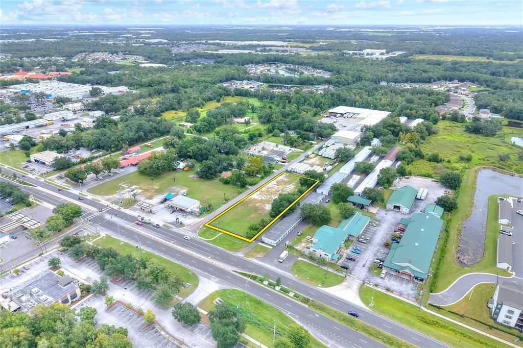 На продажу: $995,000 (1.02 acres)