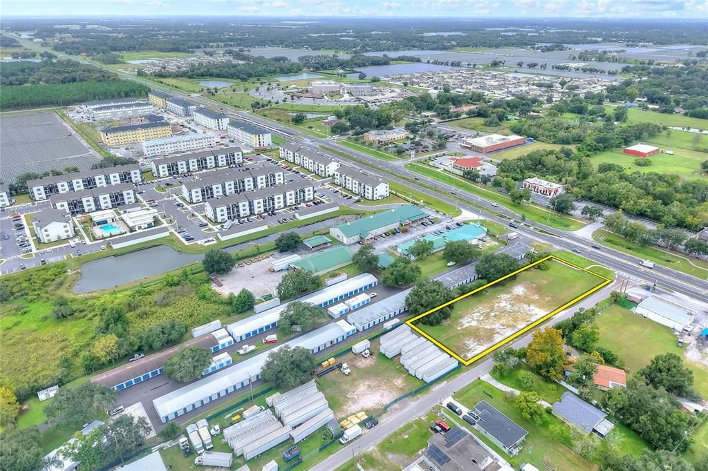 На продажу: $995,000 (1.02 acres)