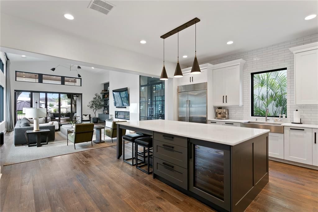 出租: $27,000 (5 贝兹, 5 浴室, 4406 平方英尺)