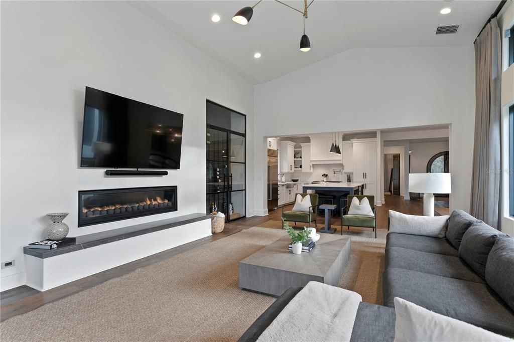 出租: $27,000 (5 贝兹, 5 浴室, 4406 平方英尺)