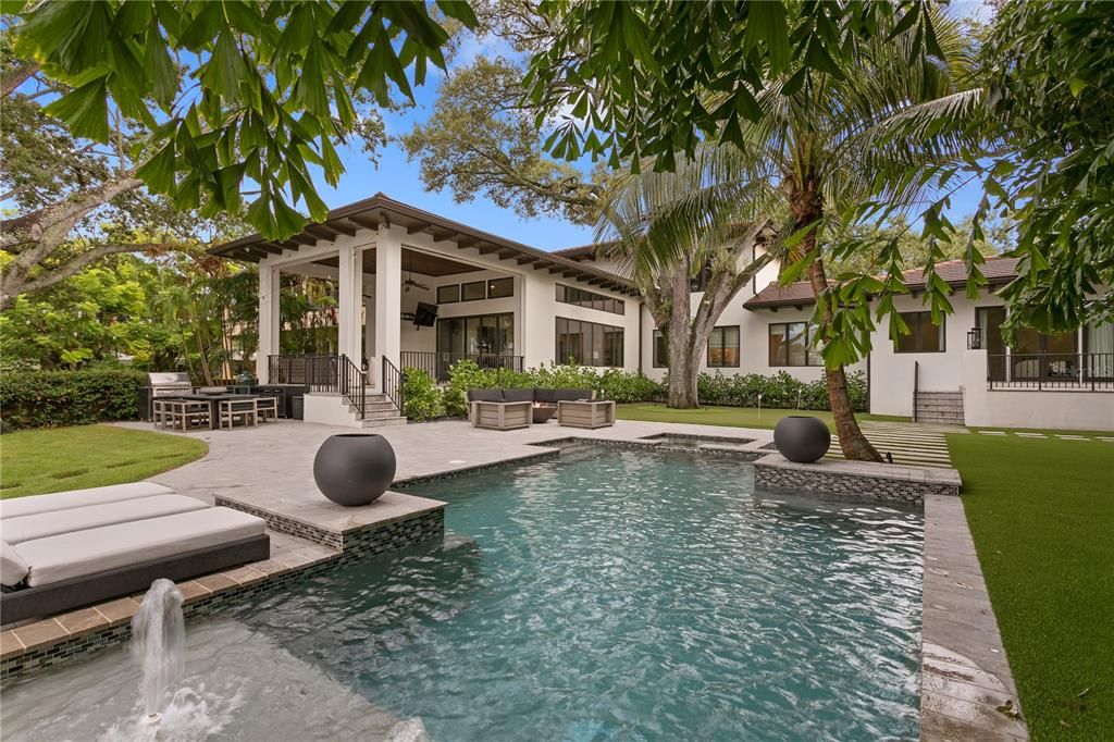 出租: $27,000 (5 贝兹, 5 浴室, 4406 平方英尺)