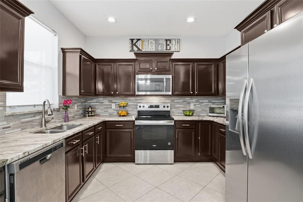 待售: $575,000 (4 贝兹, 2 浴室, 2488 平方英尺)