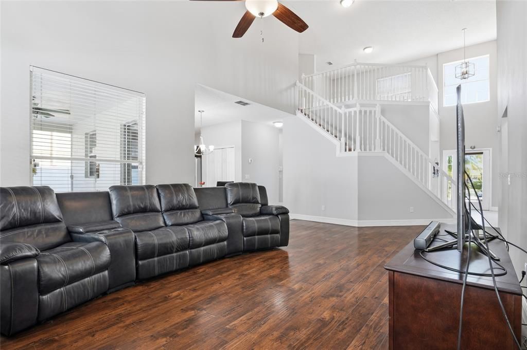 待售: $575,000 (4 贝兹, 2 浴室, 2488 平方英尺)