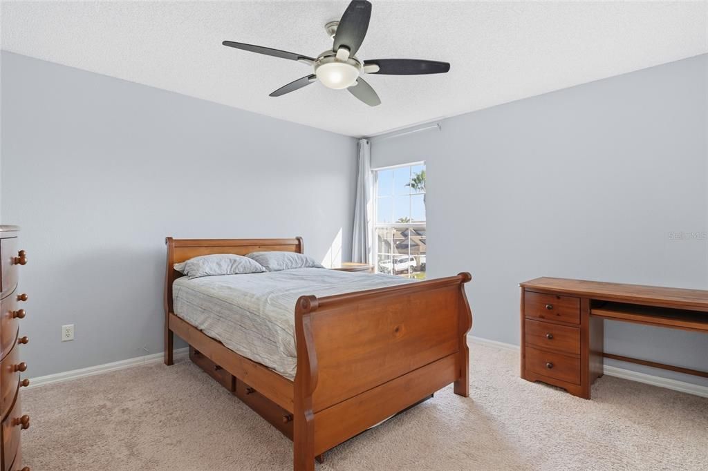 待售: $575,000 (4 贝兹, 2 浴室, 2488 平方英尺)