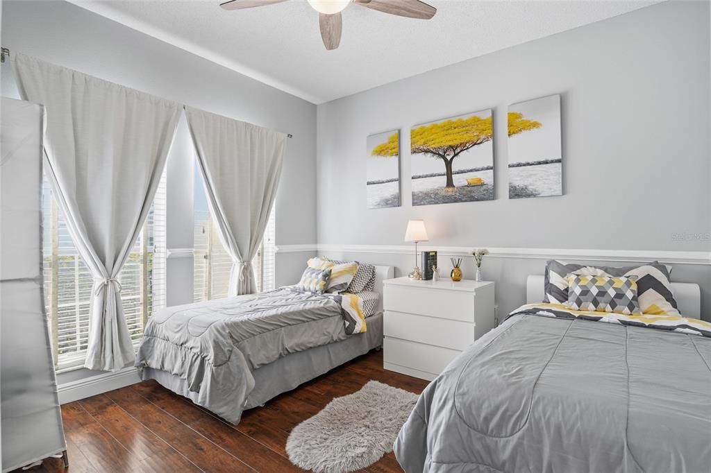 待售: $575,000 (4 贝兹, 2 浴室, 2488 平方英尺)