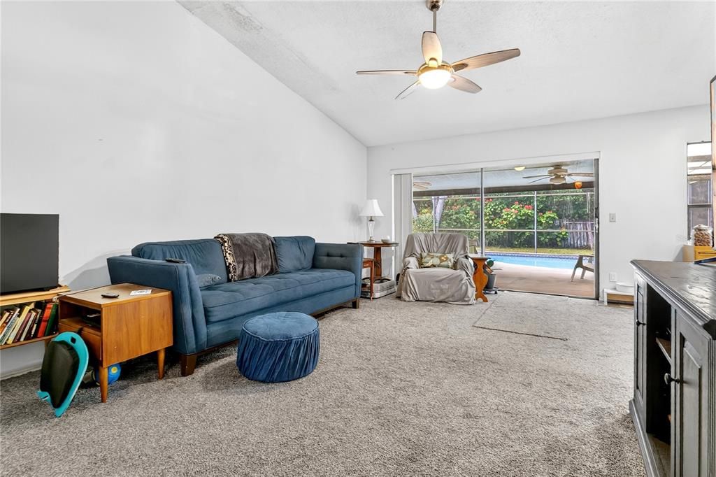 For Sale: $462,500 (3 beds, 2 baths, 1653 Square Feet)