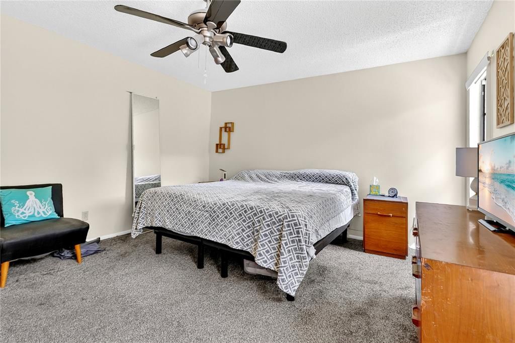 For Sale: $462,500 (3 beds, 2 baths, 1653 Square Feet)