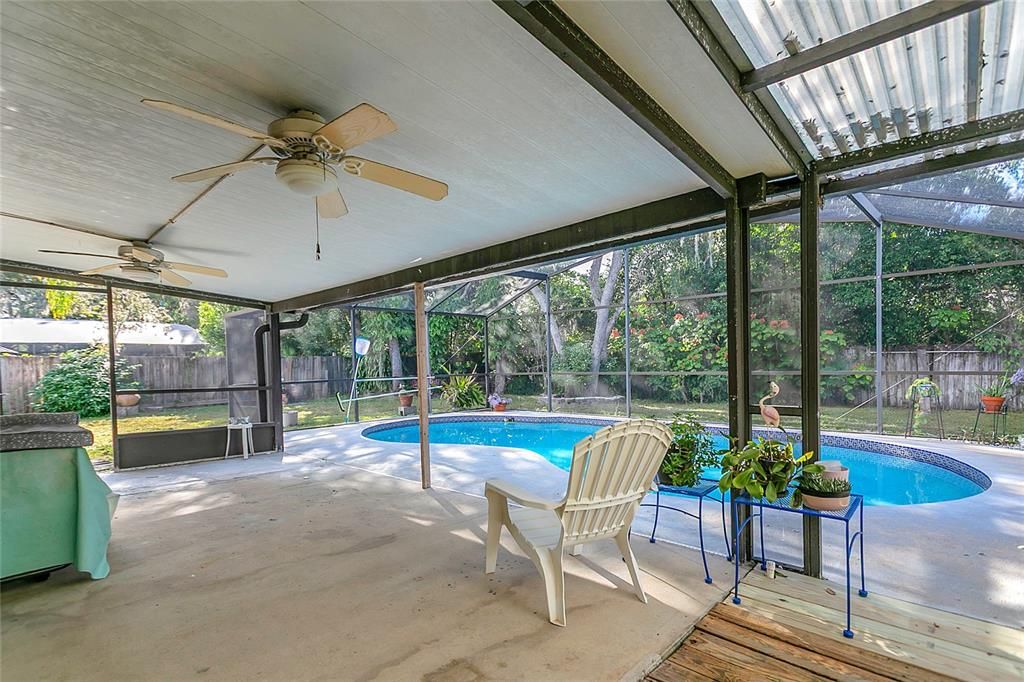 For Sale: $462,500 (3 beds, 2 baths, 1653 Square Feet)