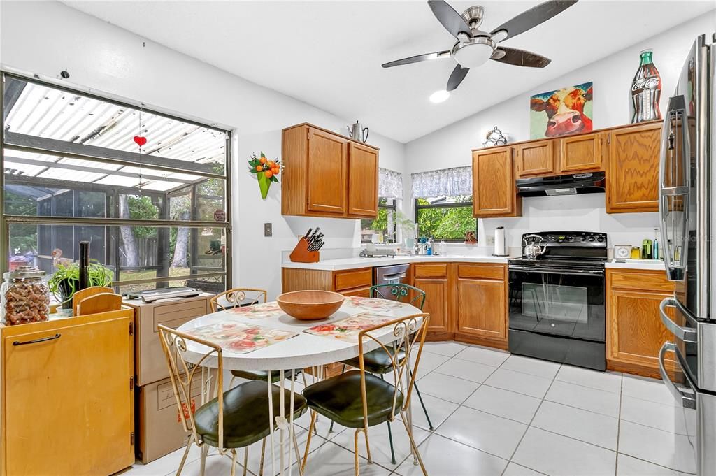 For Sale: $462,500 (3 beds, 2 baths, 1653 Square Feet)