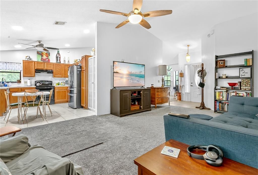 For Sale: $462,500 (3 beds, 2 baths, 1653 Square Feet)