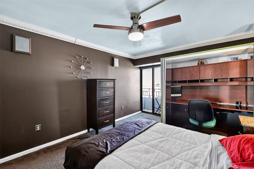 待售: $410,000 (2 贝兹, 2 浴室, 1310 平方英尺)