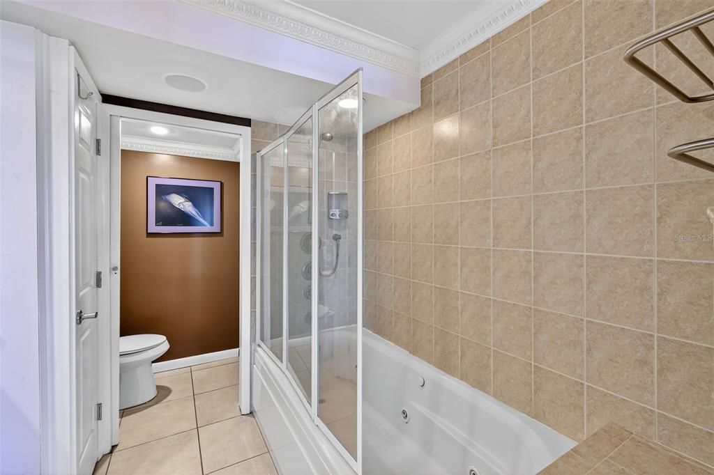 待售: $410,000 (2 贝兹, 2 浴室, 1310 平方英尺)