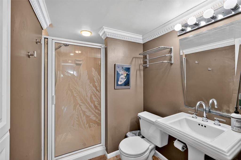 待售: $410,000 (2 贝兹, 2 浴室, 1310 平方英尺)