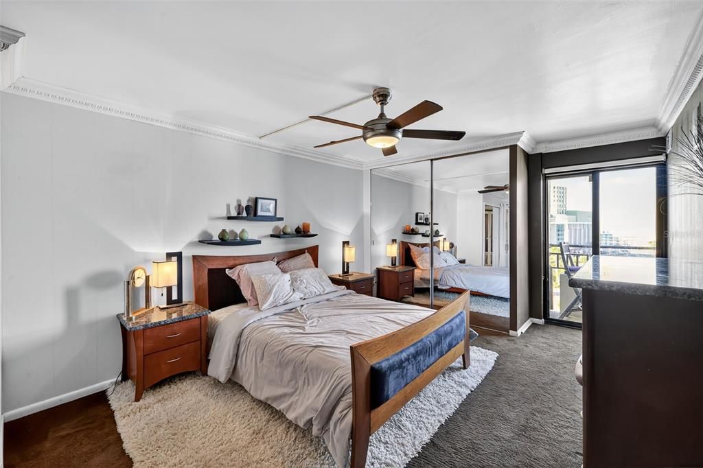 待售: $410,000 (2 贝兹, 2 浴室, 1310 平方英尺)