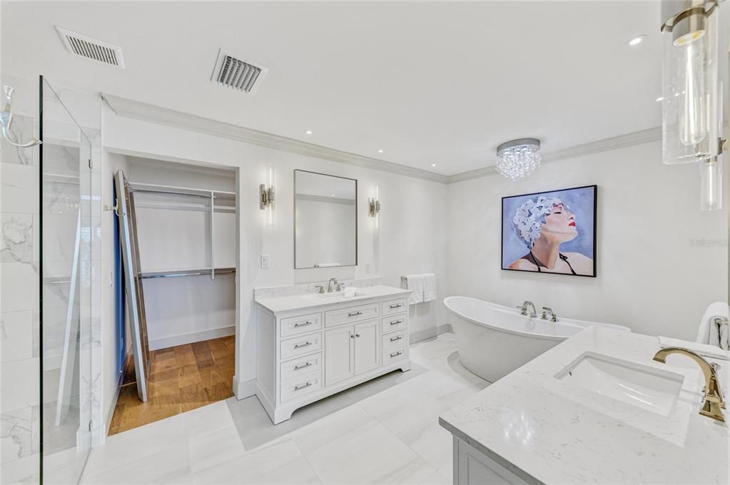 For Sale: $3,950,000 (3 beds, 3 baths, 2645 Square Feet)