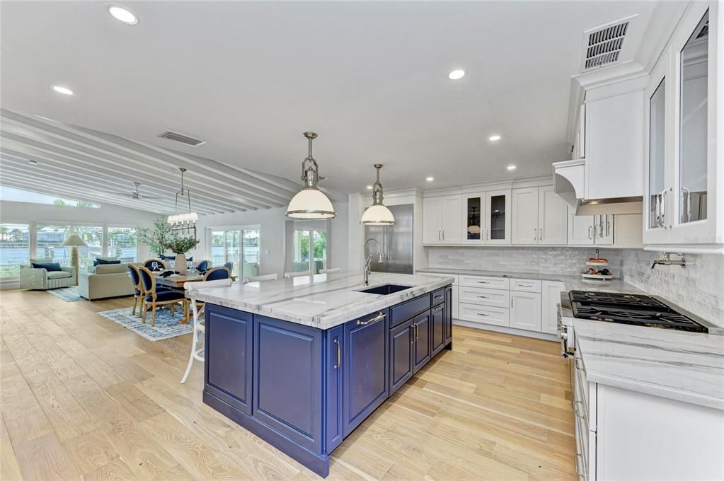 For Sale: $3,950,000 (3 beds, 3 baths, 2645 Square Feet)