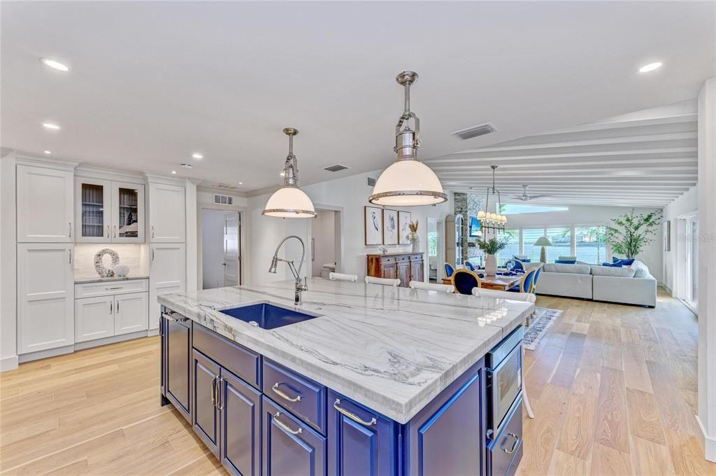 For Sale: $3,950,000 (3 beds, 3 baths, 2645 Square Feet)