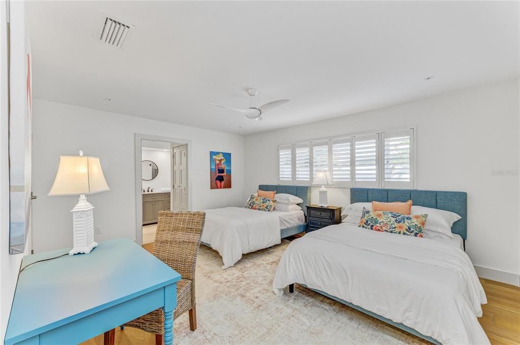 For Sale: $3,950,000 (3 beds, 3 baths, 2645 Square Feet)