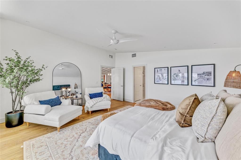 For Sale: $3,950,000 (3 beds, 3 baths, 2645 Square Feet)