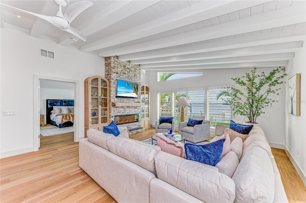 For Sale: $3,950,000 (3 beds, 3 baths, 2645 Square Feet)