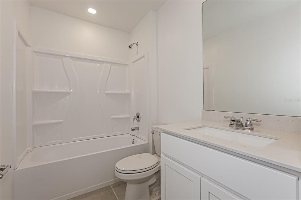 出租: $1,930 (4 贝兹, 2 浴室, 1880 平方英尺)