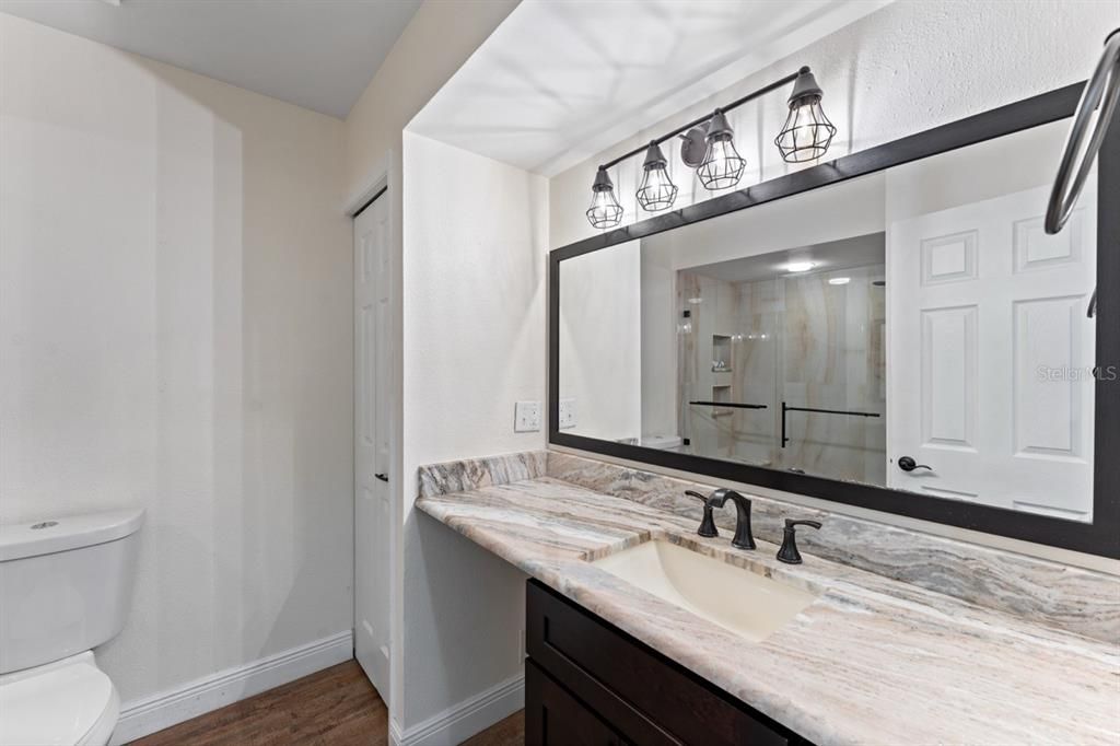 En Venta: $657,000 (3 camas, 3 baños, 1462 Pies cuadrados)