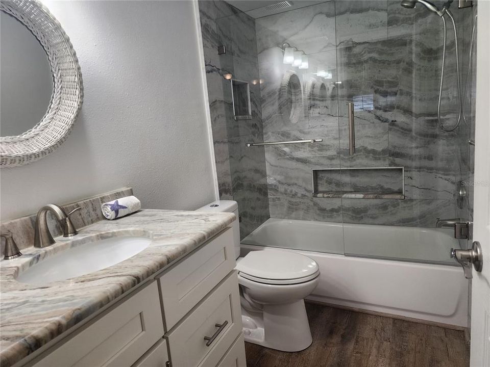 En Venta: $657,000 (3 camas, 3 baños, 1462 Pies cuadrados)