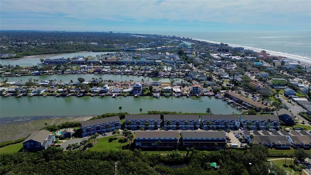 En Venta: $657,000 (3 camas, 3 baños, 1462 Pies cuadrados)