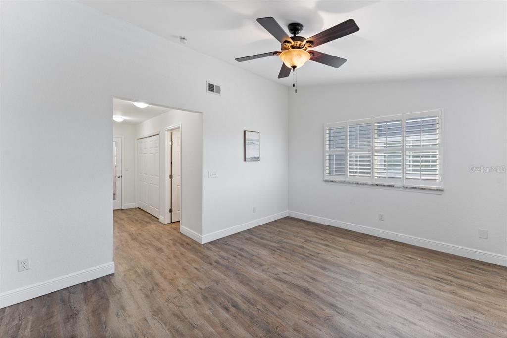 En Venta: $657,000 (3 camas, 3 baños, 1462 Pies cuadrados)