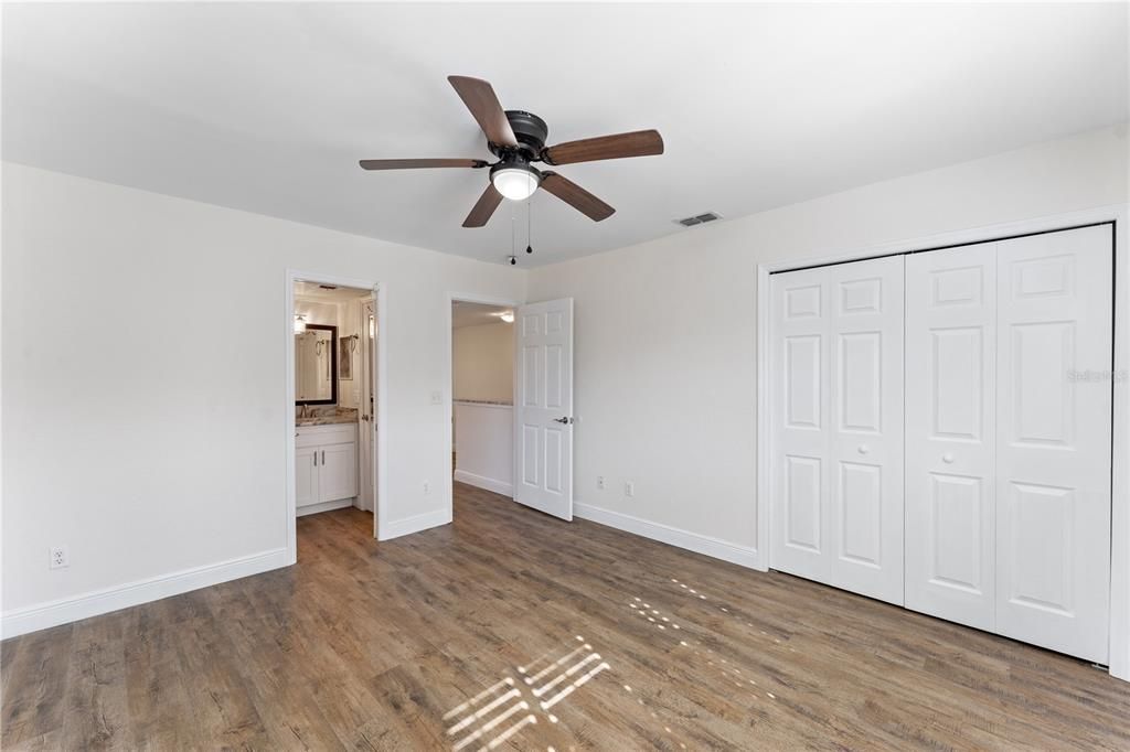 En Venta: $657,000 (3 camas, 3 baños, 1462 Pies cuadrados)