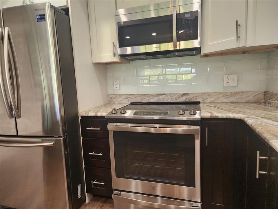 En Venta: $657,000 (3 camas, 3 baños, 1462 Pies cuadrados)