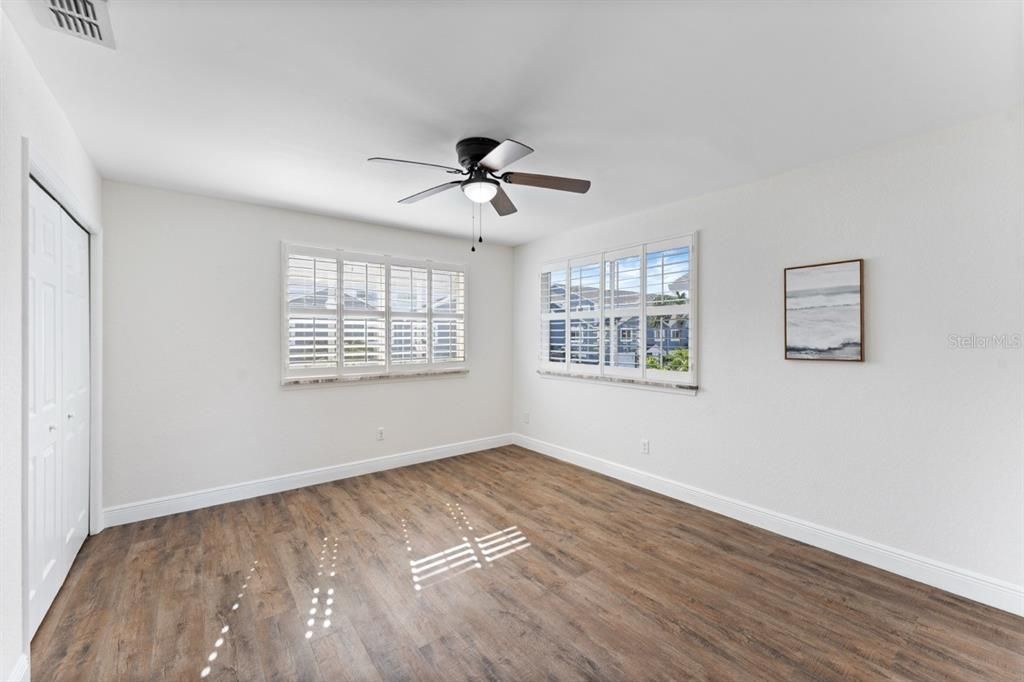 En Venta: $657,000 (3 camas, 3 baños, 1462 Pies cuadrados)