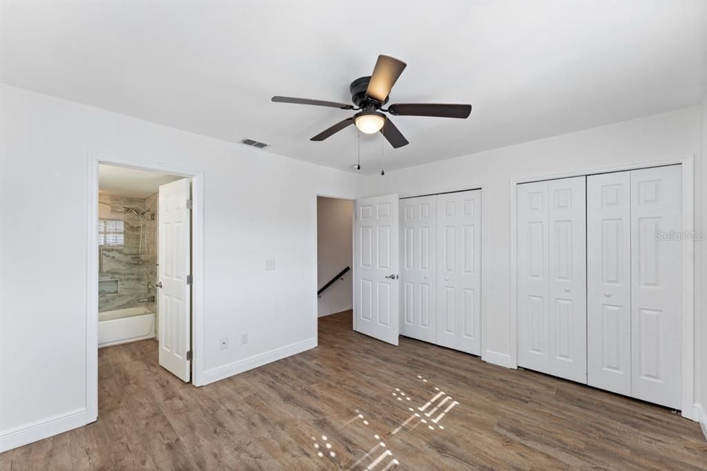 En Venta: $657,000 (3 camas, 3 baños, 1462 Pies cuadrados)