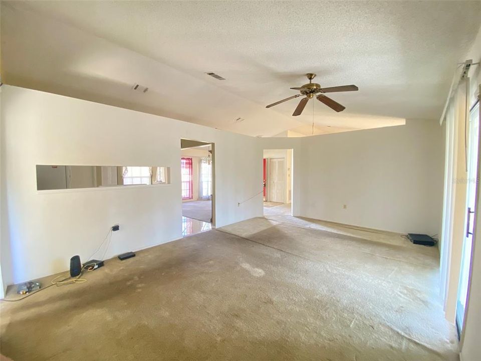 待售: $210,000 (3 贝兹, 2 浴室, 1562 平方英尺)