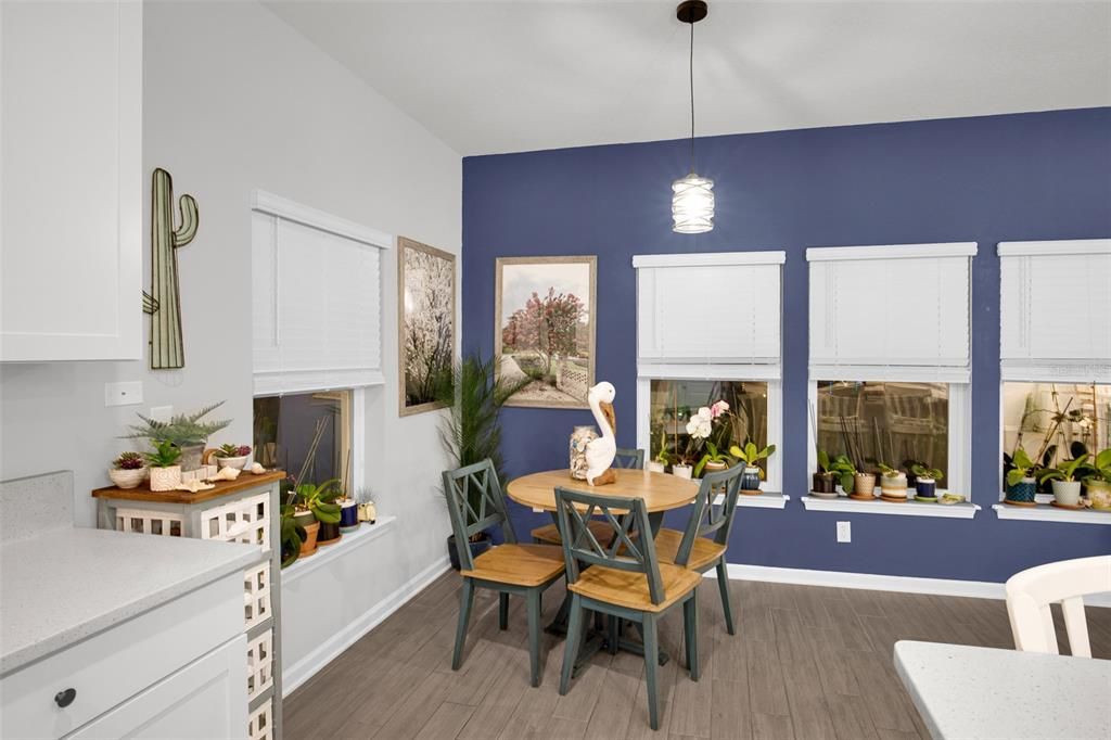 For Sale: $459,900 (3 beds, 2 baths, 2498 Square Feet)