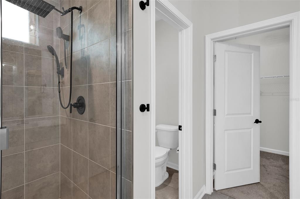 For Sale: $459,900 (3 beds, 2 baths, 2498 Square Feet)