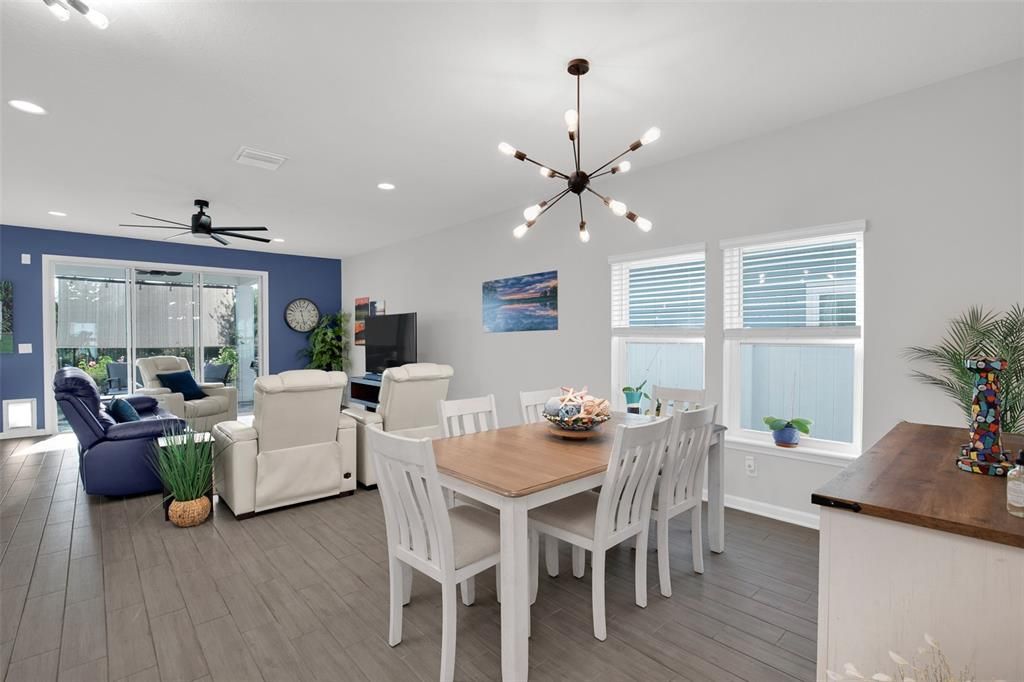 For Sale: $459,900 (3 beds, 2 baths, 2498 Square Feet)