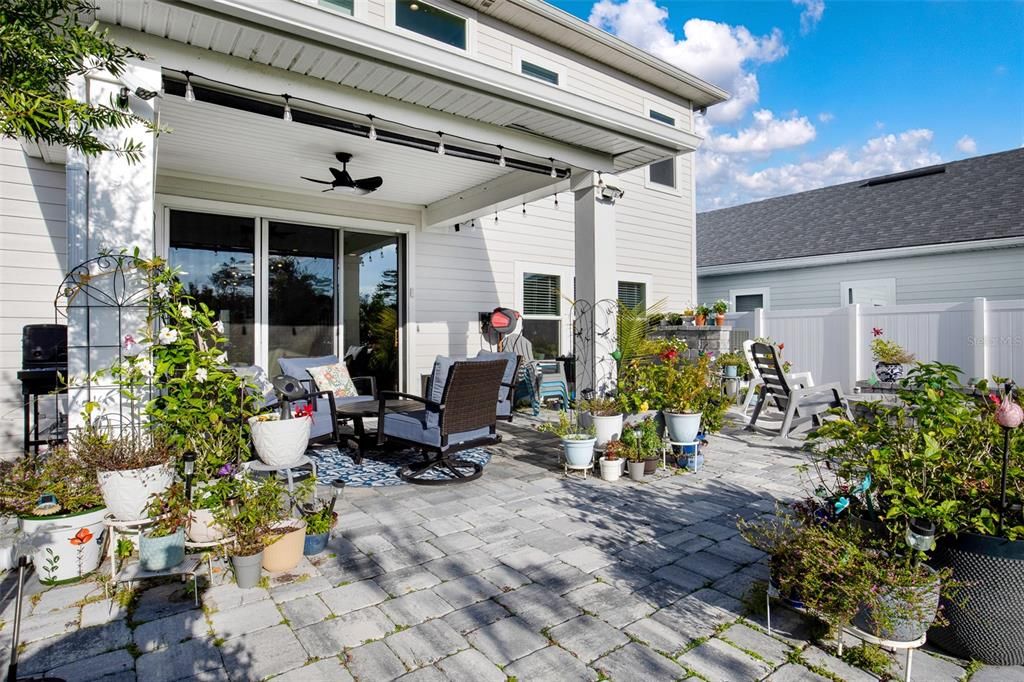 For Sale: $459,900 (3 beds, 2 baths, 2498 Square Feet)