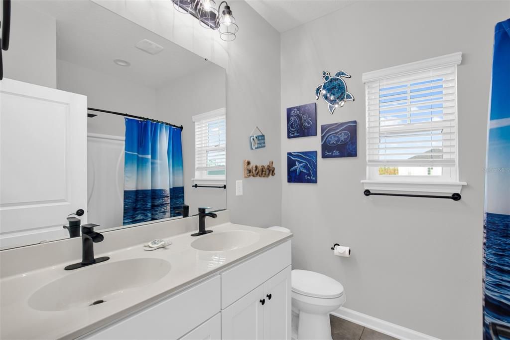 For Sale: $459,900 (3 beds, 2 baths, 2498 Square Feet)