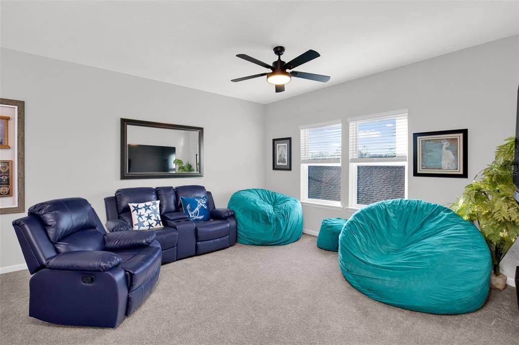 For Sale: $459,900 (3 beds, 2 baths, 2498 Square Feet)