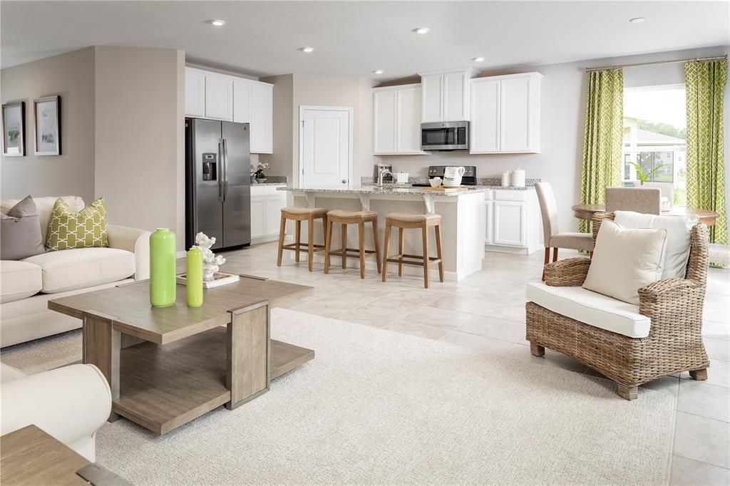 合同活跃: $367,760 (4 贝兹, 2 浴室, 1815 平方英尺)