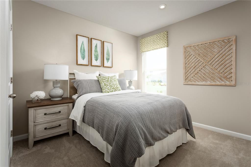 合同活跃: $367,760 (4 贝兹, 2 浴室, 1815 平方英尺)