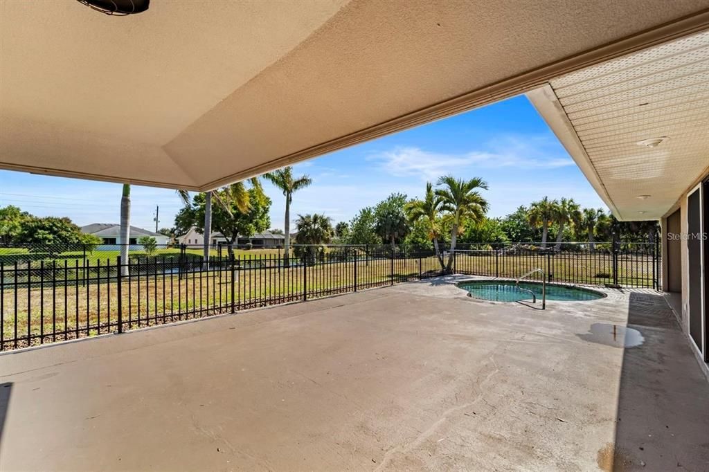 For Rent: $2,500 (4 beds, 3 baths, 1971 Square Feet)