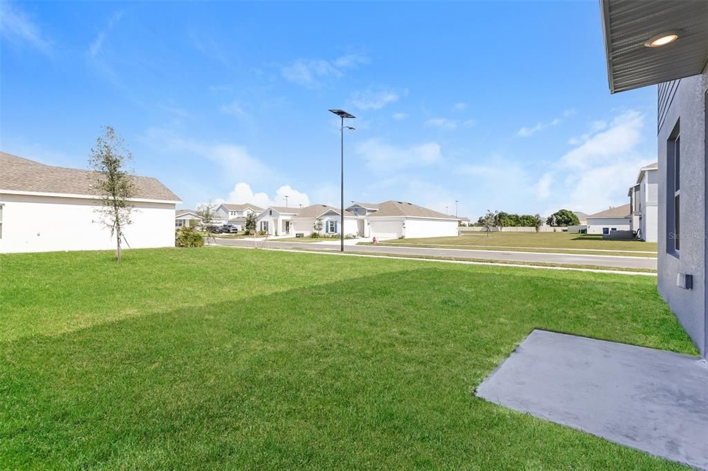 For Rent: $2,045 (5 beds, 2 baths, 2112 Square Feet)