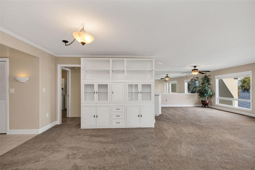 待售: $274,900 (2 贝兹, 2 浴室, 1741 平方英尺)