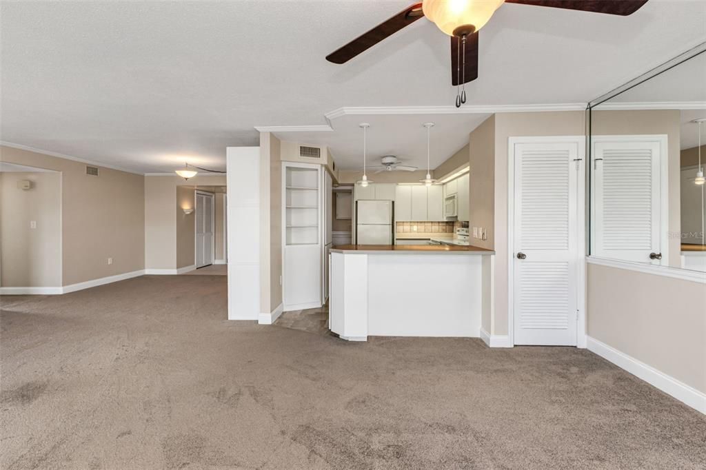 待售: $274,900 (2 贝兹, 2 浴室, 1741 平方英尺)